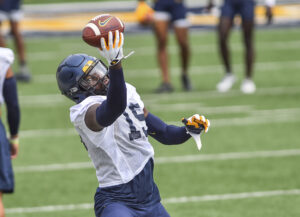 WVU defensive players Darel Middleton and Kerry Martin enter transfer portal